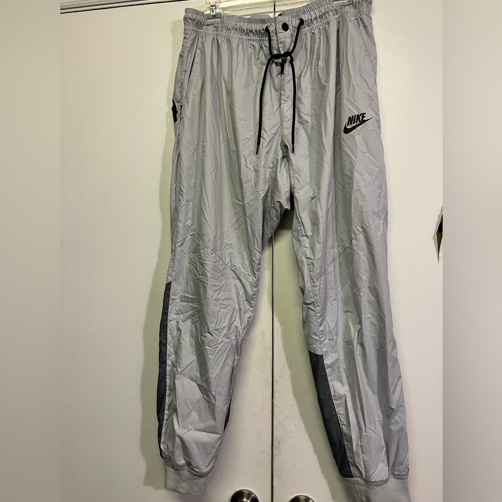 Nike unisex wind breaker pants